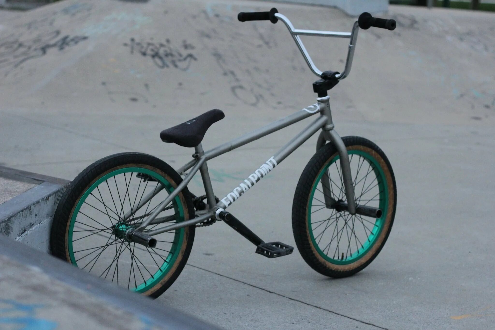 Установить бмх. Суброза бмх. бмкс. бмх рама саброза. bmx неон.