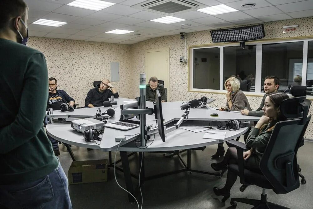 Компас фм. Вайт вотерс хоспиталити партнерс что это. Компас фм слушать. Компас фм слушать. Компас фм слушать.