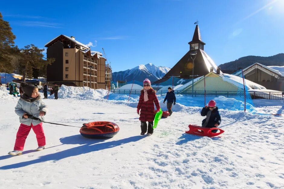 куда поехать на мартовские праздники. путешествия в марте. зимний отпуск. март праздники. куда поехать на мартовские праздники.