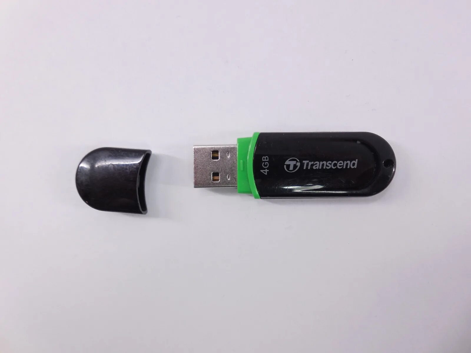 Восстановление флешки transcend. Transcend JETFLASH 300. Флешка Transcend 4gb. Transcend JETFLASH 4gb. Transcend JETFLASH 4gb Green.