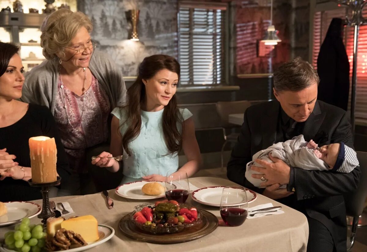 Эмма свон и капитан крюк. Эмма свон свидание. Манера однажды. Манера однажды. Однажды в сказке 6 сезон.