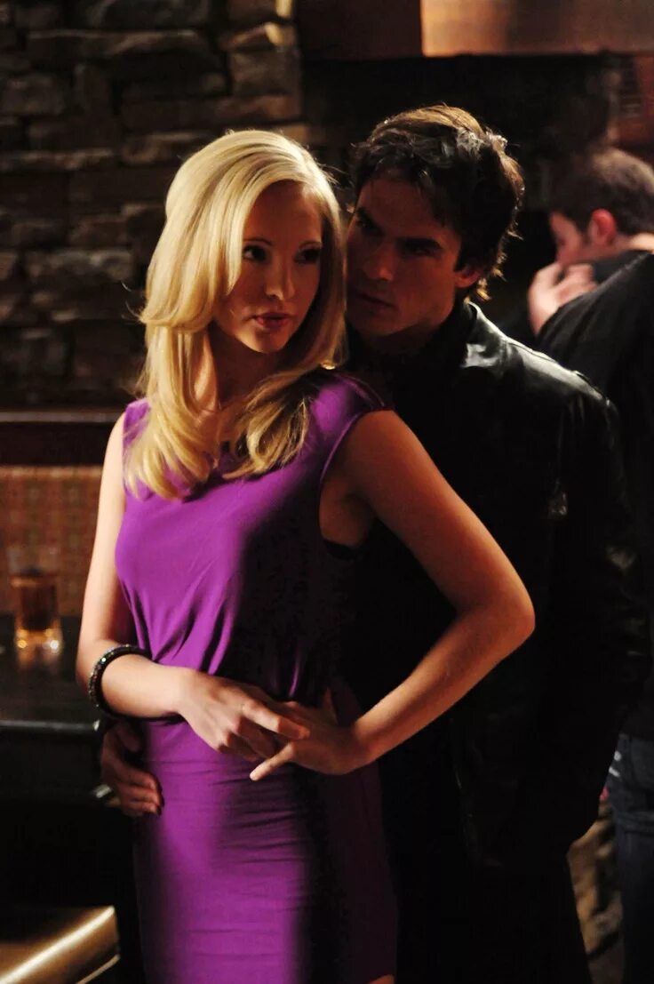 Кэролайн форбс дневники вампира. Кэролайн форбс дневники вампира. Кэролайн форбс дневники вампира. Элизабет форбс дневники вампира. Кэролайн форбс и деймон.