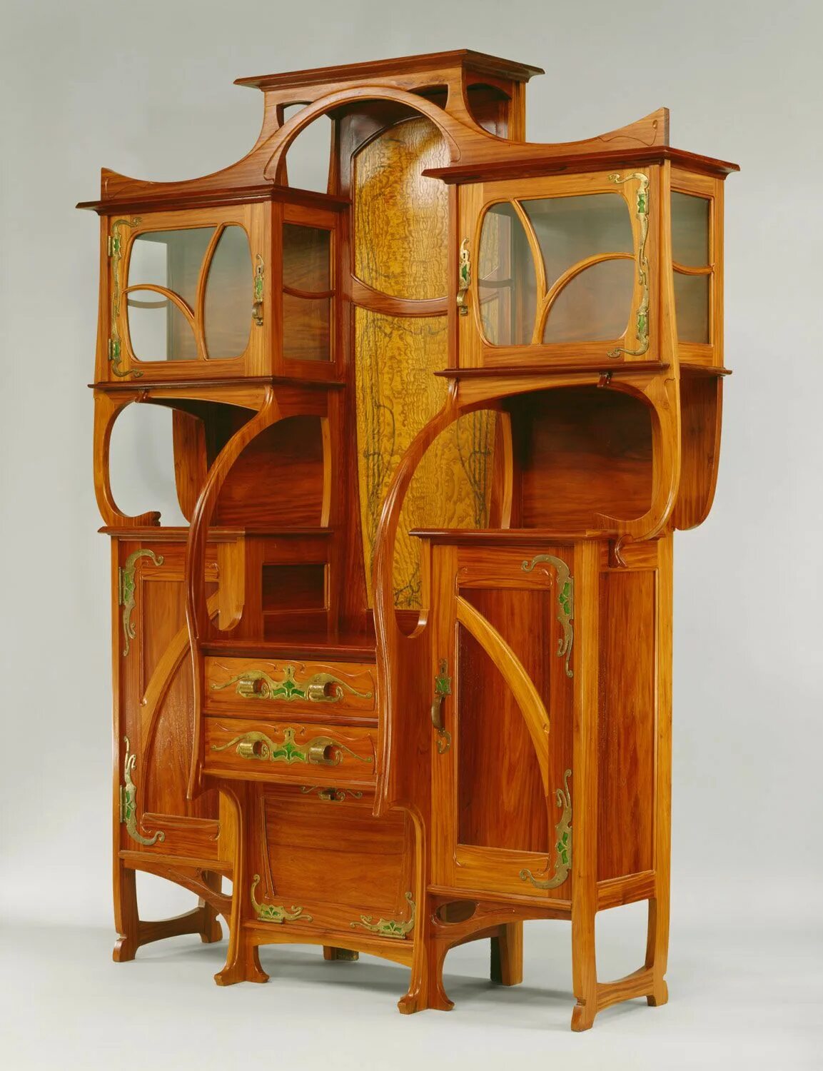 Мебель 20 века. Гюстав Серрурьер Бови. Ар нуво мебель 19 век. Гюстав Бови Модерн. Мебель арт нуво Гауди.