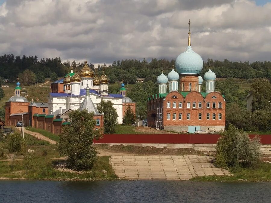 Мужской монастырь тольятти портпоселок. Мужской монастырь в тольятти в портпоселке. Свято мужской монастырь тольятти. Воскресенский мужской монастырь сатка. Воскресенский мужской монастырь тольятти.