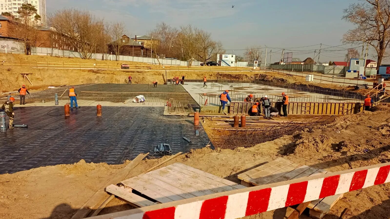 Работа поселок октябрьский люберецкий. Временном поселке. Строительство школы в Люберцах.