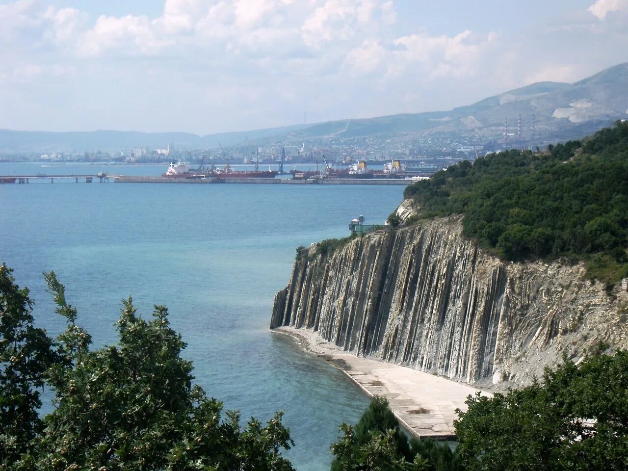 Погулять новороссийске. Новороссийск. Новороссийск / Novorossiysk. Новороссийск природа. Новороссийск достопримечательности.