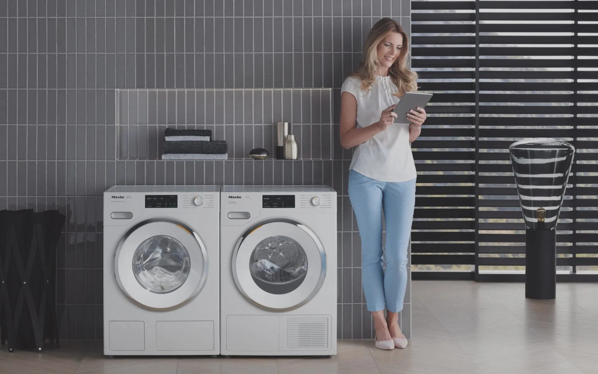 Пылесос миле s 5211. Miele. Miele логотип бытовая техника. Miele производство. Miele 21 106.