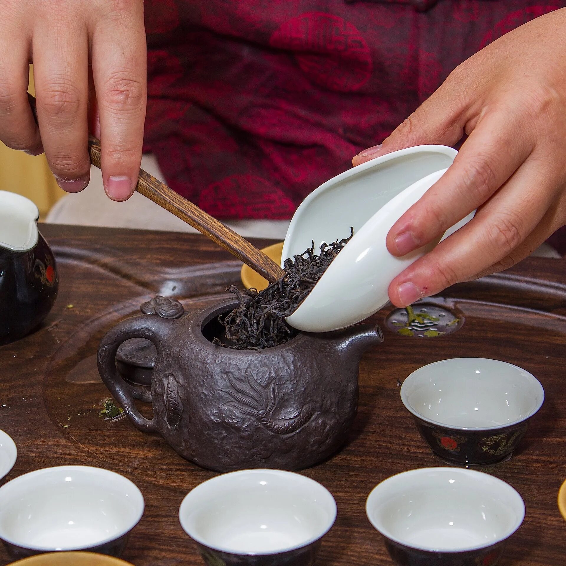 Пуэр температура. Китайский чай. Чайная церемония пуэр. Китайская заварка для чайной церемонии. Китайское чаепитие.