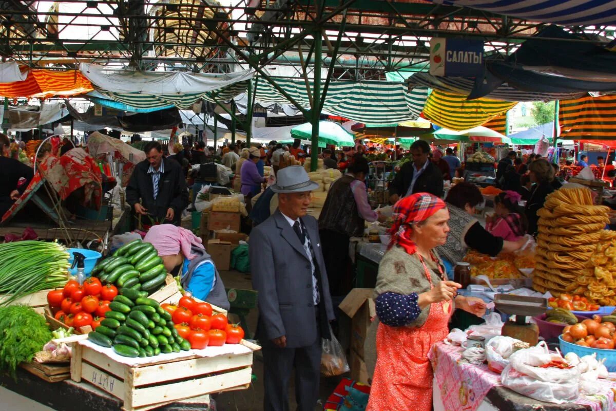 Три базар. Ошский базар в Бишкеке. Osh Bazaar Киргизия. Рынок Ош в Бишкеке. Кыргызстан Ош рынок базар.