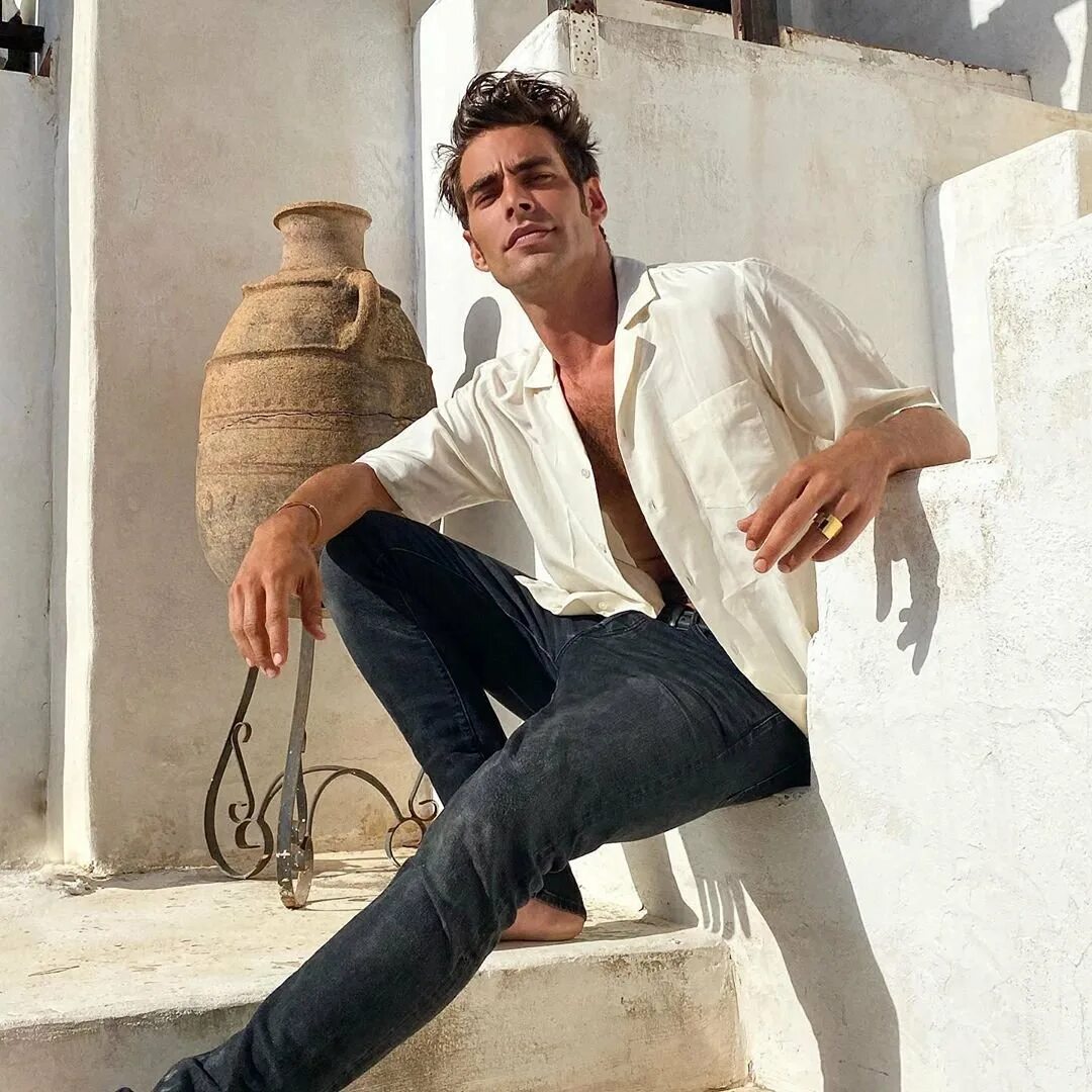 Народы испании. Сольдевилья. Первый испанец. Испанцы люди. Мигель анхель сильвестре испанский актёр.