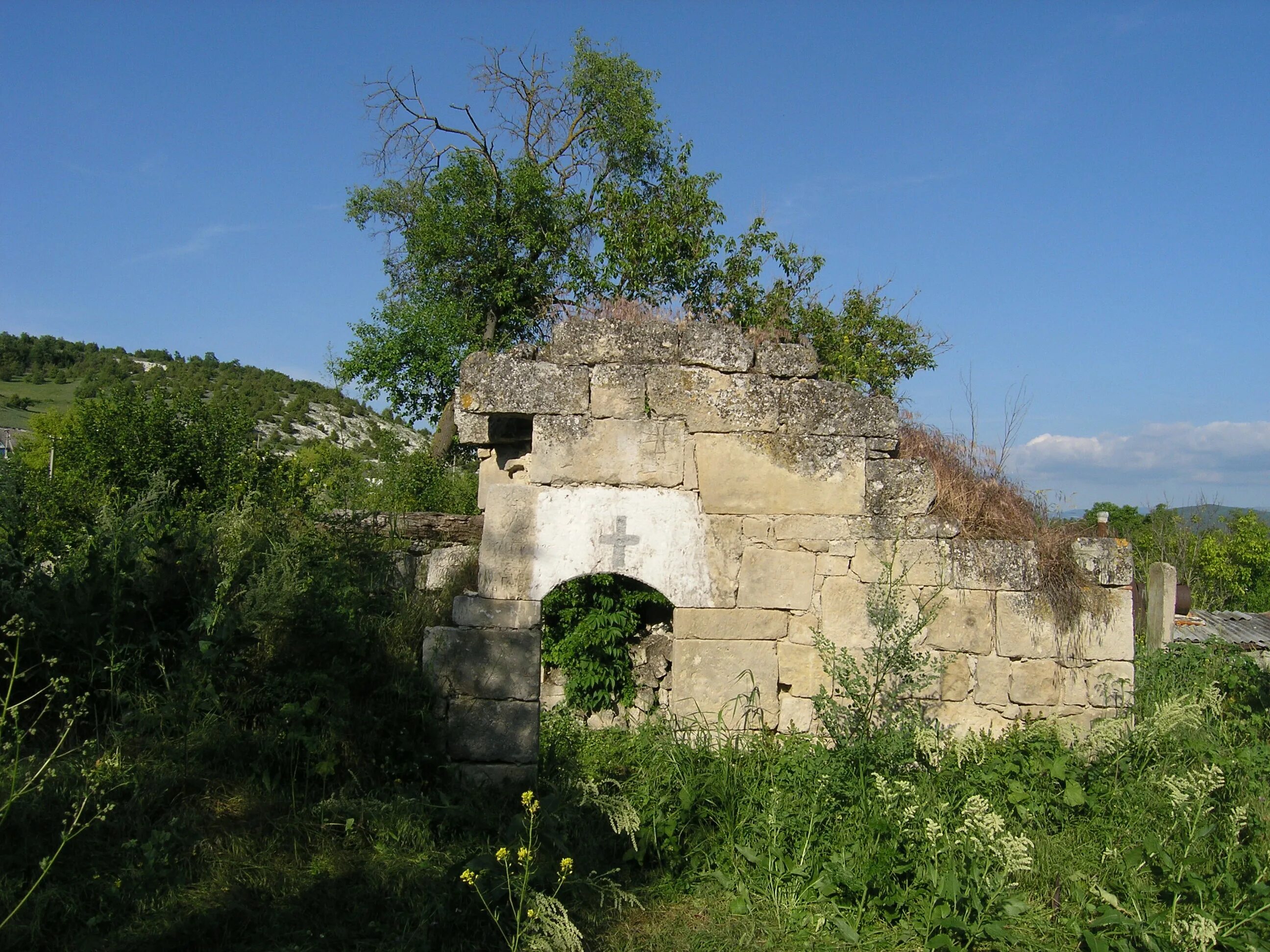 Село Кудрино Бахчисарайский район. Бахчисарай село Кудрино. Кудрино Бахчисарайский район Церковь. Церковь Архангелов Михаила и Гавриила (Кудрино).