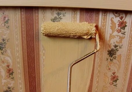 Какой краской можно красить бумажные обои