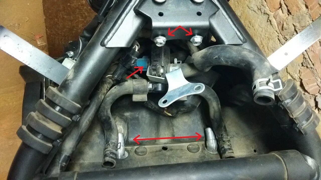 Мотоцикл yamaha fz 25. 8 глохнет на холостых. Лодочный мотор yamaha 25bmhs. Yamaha холостые. 6c5-13713-00-00 клапан контроля холостого хода yamaha.