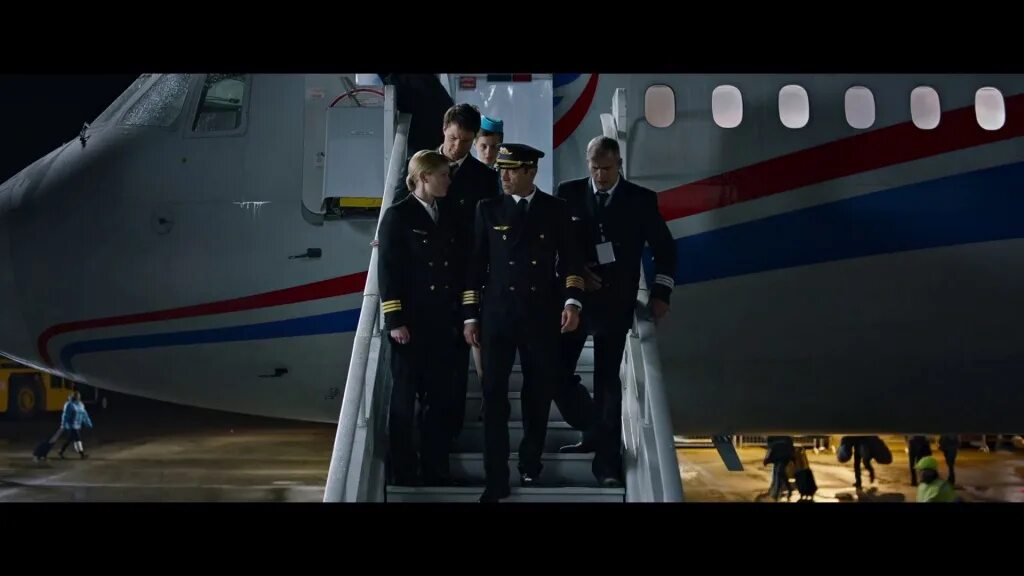 Tst экипаж. Экипаж фильм 2016 андрей. виктор николаевич &quot;экипаж 2016&quot;. экипаж 2016 алексей гущин. данила козловский лётчик.