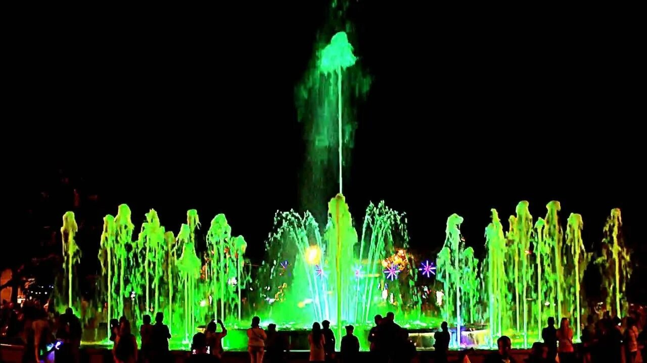 Анапа поющие. Светомузыкальный фонтан в анапе. Musical fountain анапа. Поющие фонтаны в адлере. Анапа аллея фонтанов.