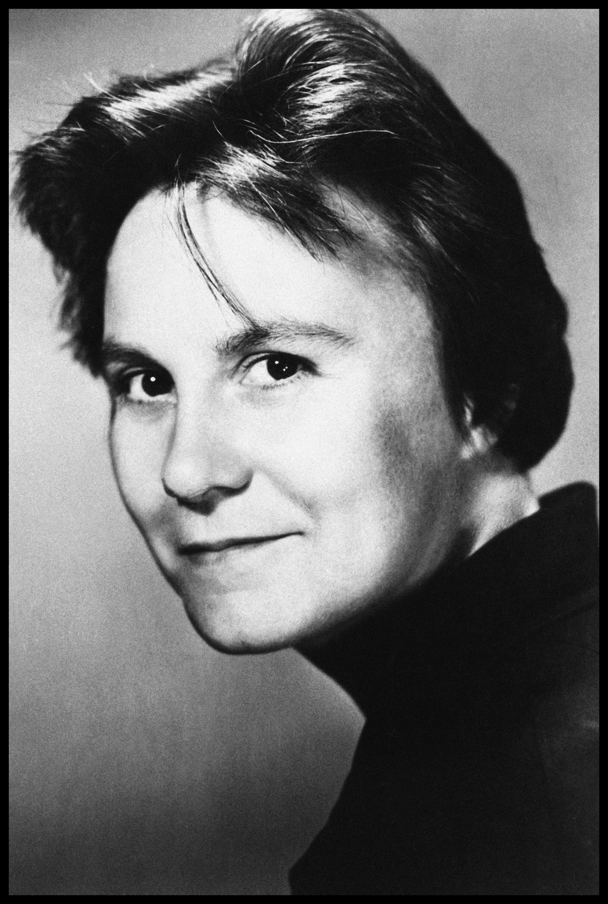 Харпер ли презентация. Харпер ли с отцом. Харпер ли портрет. Нелл харпер в детстве. Harper lee.