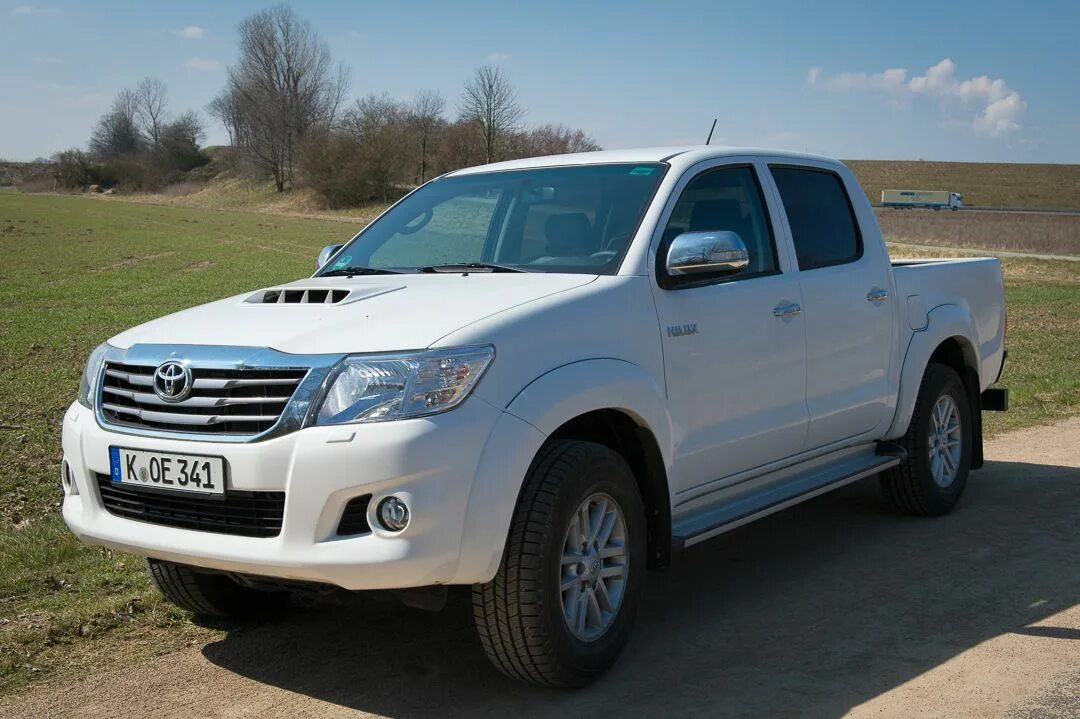 Toyota Hilux дизельная. Тойота Хайлюкс 25 дизель. Хайлюкс 2012. Toyota Hilux Diesel ee.