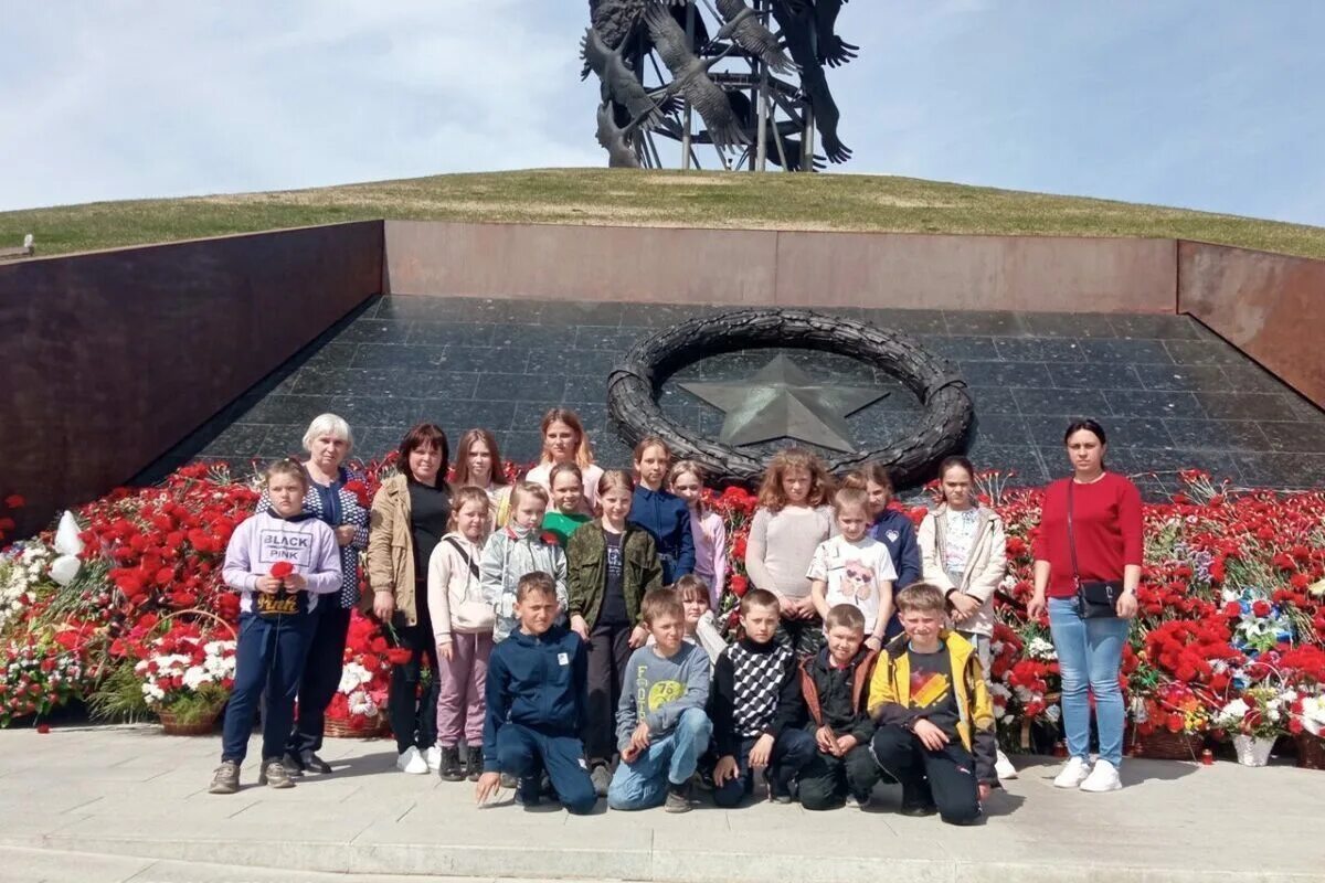 Новости ржева. Школа 5 Ржев. Ржев мемориал. Мемориал в США. РЖЕВСКИЙ мемориал на 9 мая 2022 года.