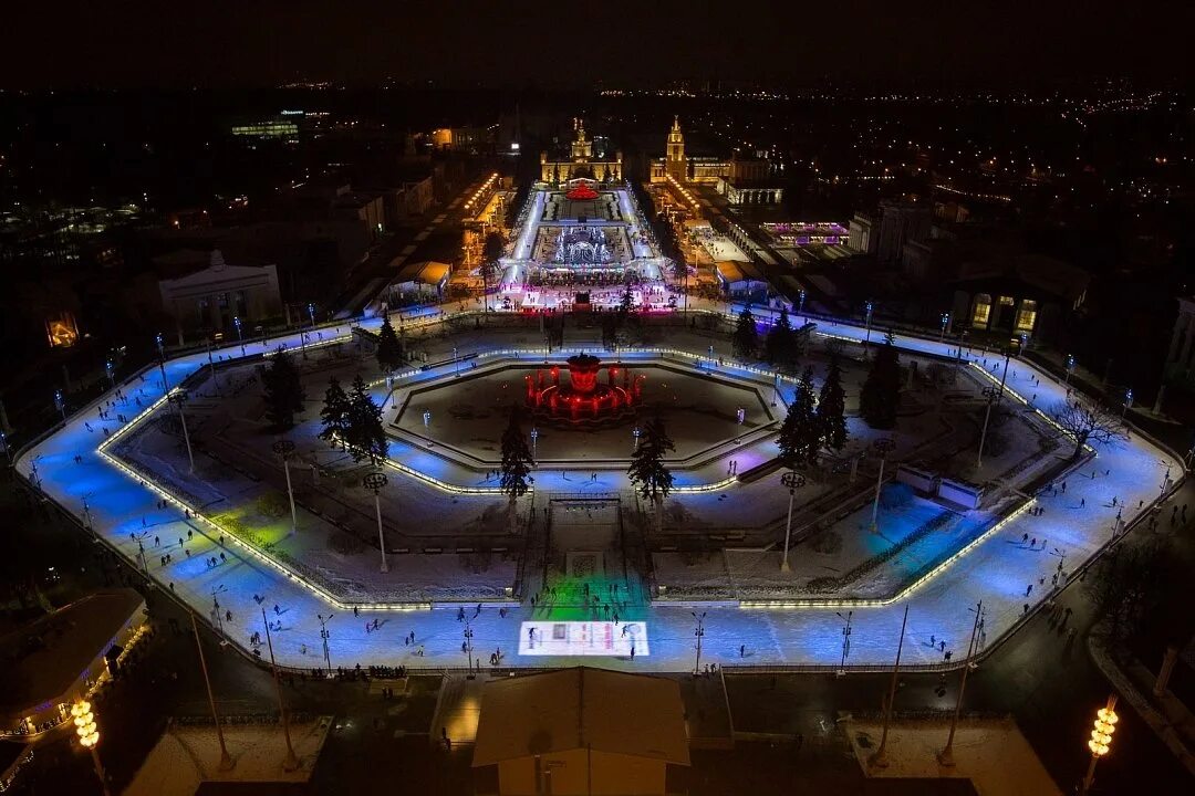 Вднх ночью. Вднх каток сеансы. Каток на вднх 2023. Каток вднх сеансы. Каток ввц.