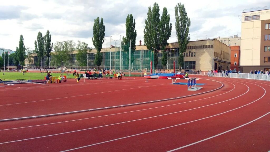 стадион братьев знаменских сокольники официальный сайт. стадион имени братьев знаменских легкая атлетика. олимпийский центр имени братьев знаменских москва. манеж братьев знаменских. олимпийский центр имени братьев.