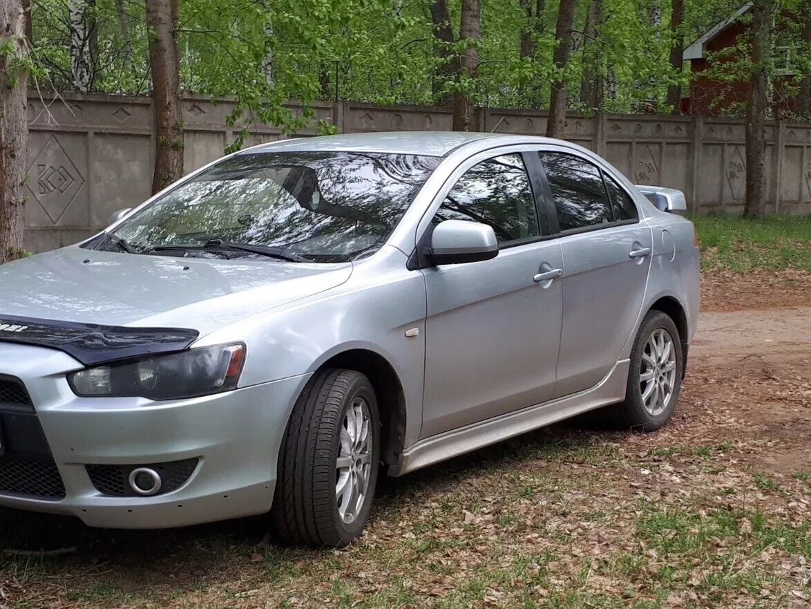митсубиси лансер 10 рестайлинг до рестайлинга. Mitsubishi lancer x 2010. Mitsubishi lancer 10 1. мицубиси ланцер 2010. Mitsubishi lancer 1.