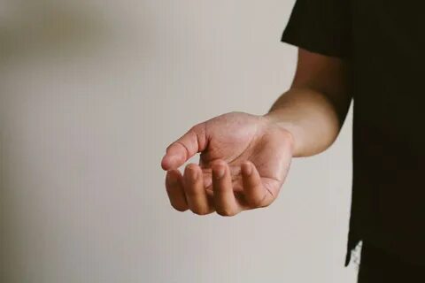 Тик в руках