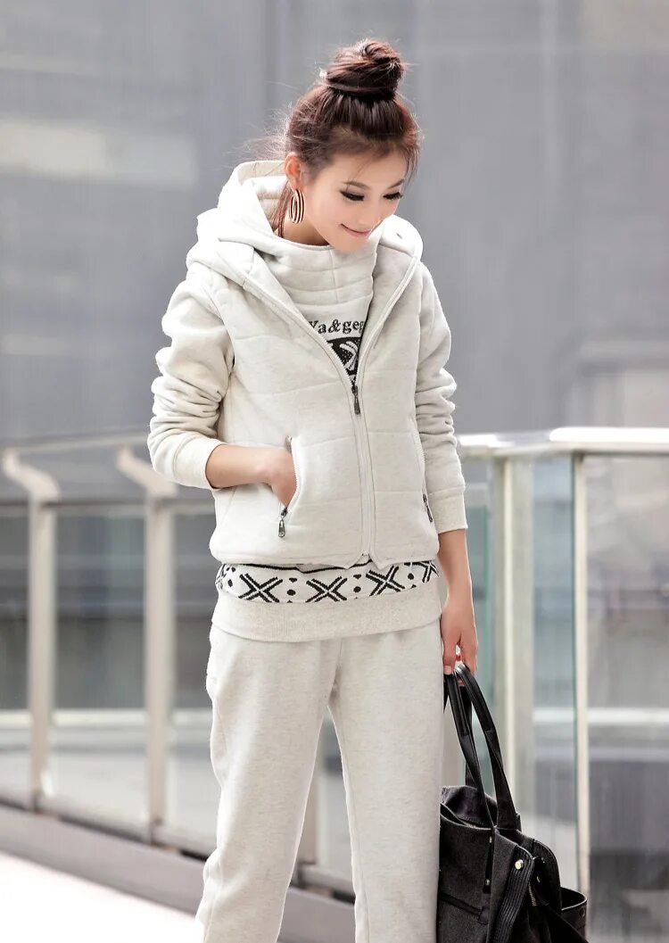 Теплый костюм с начесом женский спортивный nike. Теплые костюмы для женщин. Костюм флисовый тройка тройка женский. Спортивный костюм женский теплый. Спортивный костюм женский.