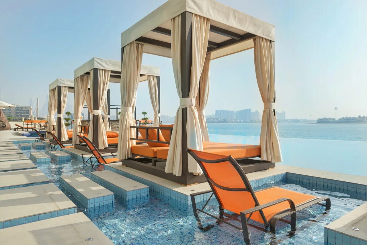 Отель 5* роял централ дубай. Отель royal central the palm. Royal central the palm 5* (пальма джумейра). Royal central hotel the palm дубай. Royal central hotel and resort.