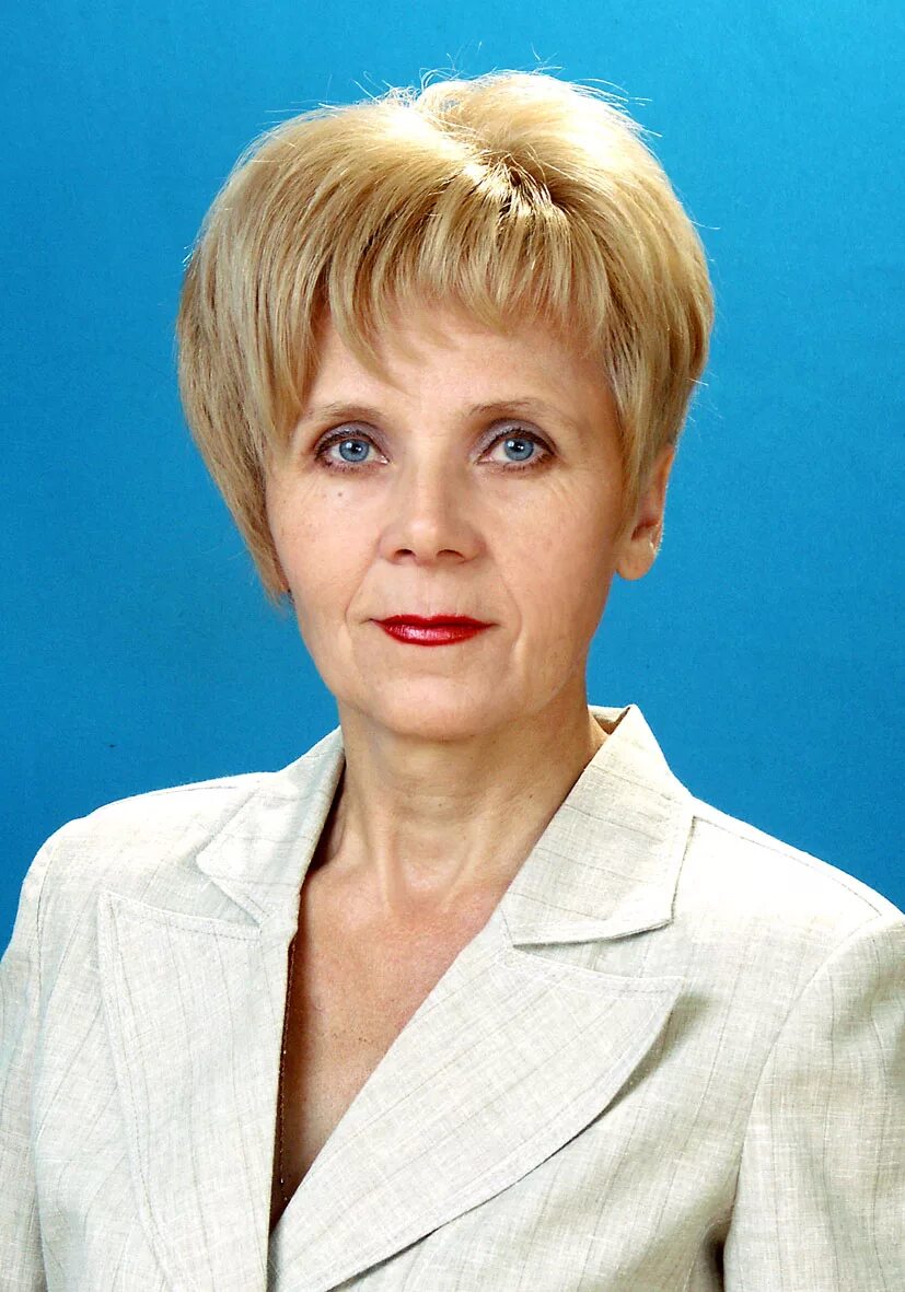 куфарева татьяна. директор школы 1 г. лицей 24 волгодонск учителя. куфарева татьяна александровна сокол. директор девятой школы.