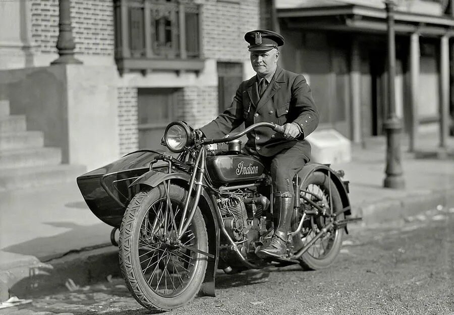 Indian Chief among consignments at MidAmerica bike auction Custom bikes, Indian 