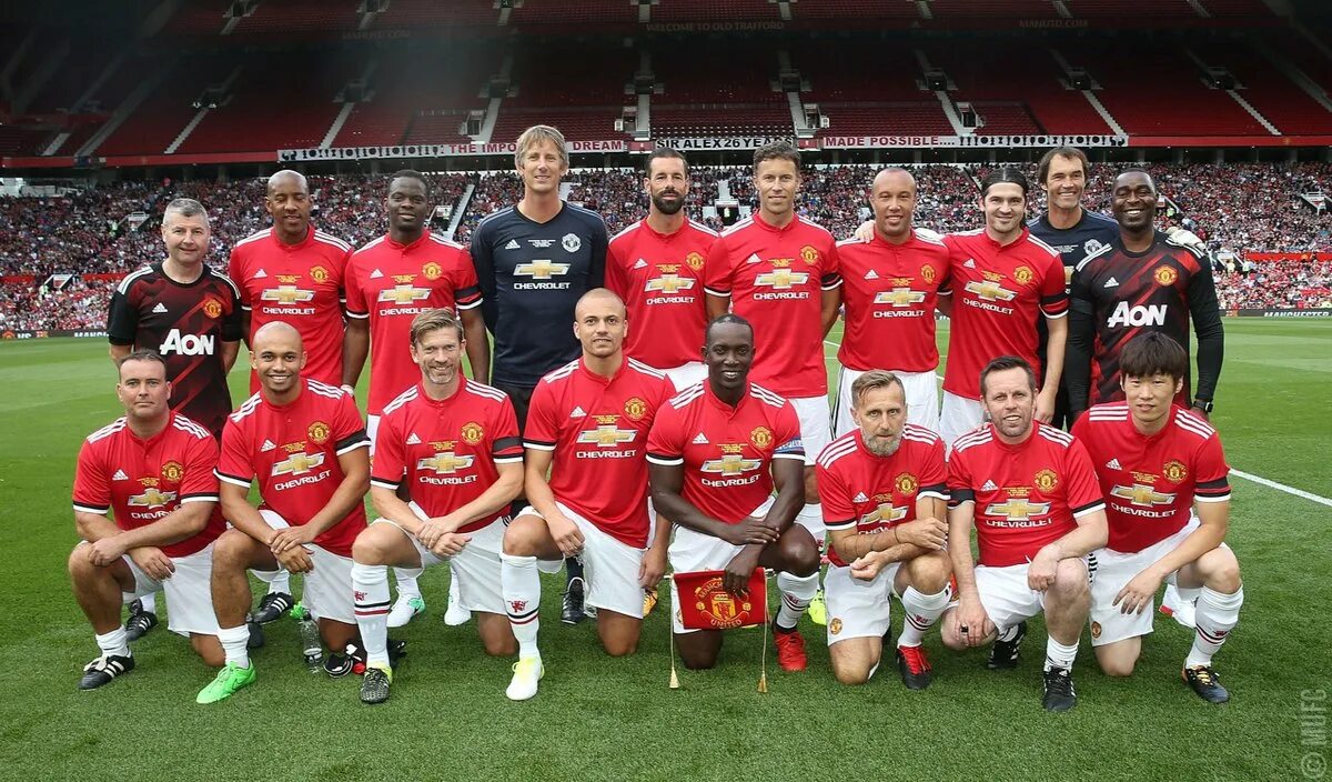 Команда манчестер юнайтед. Фото manchester united. Манчестер юнайтед лига чемпионов 2008. Команда ман юнайтед. Команда манчестер юнайтед 2002.