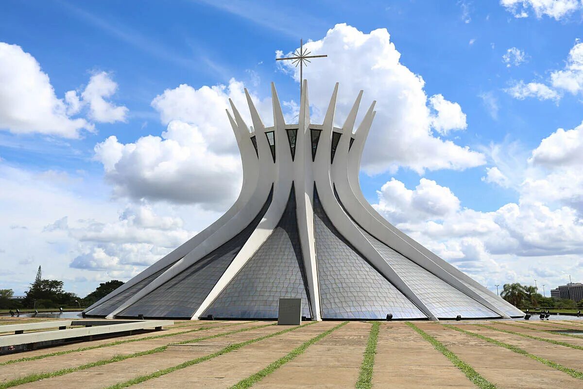 Бразилиа достопримечательности. Famous cathedral