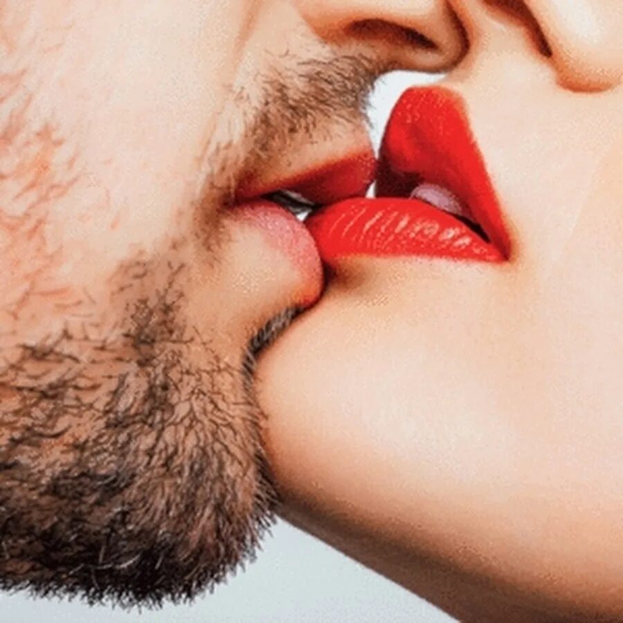 I love lips. Поцелуй в губы. Целующие губы. Поцелуй картинка губы. Губки поцелуй.