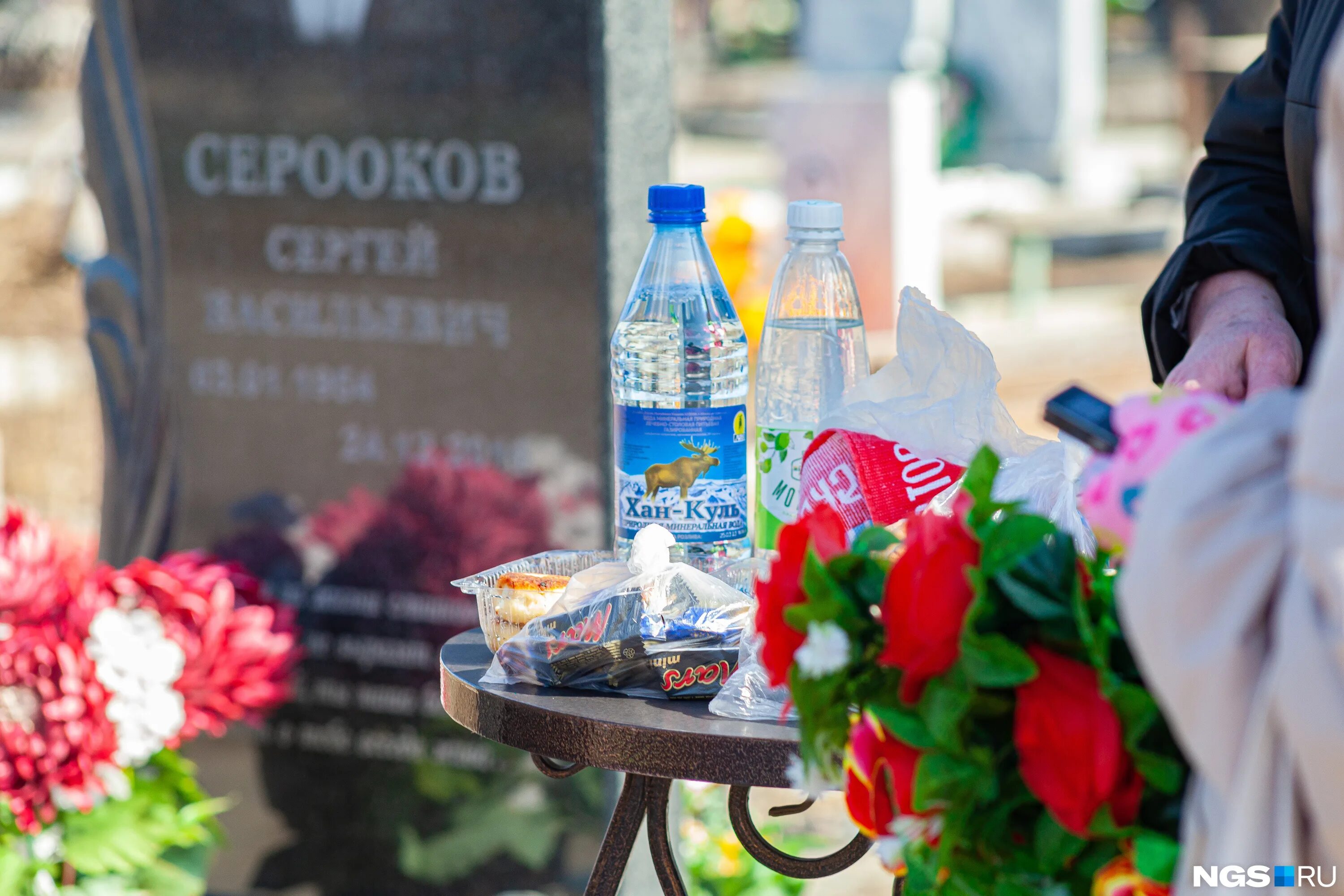 Радоница выходной день в ставропольском крае. Радоница в 2025 с праздником. кладбище. родительский день фото. радоница фото.