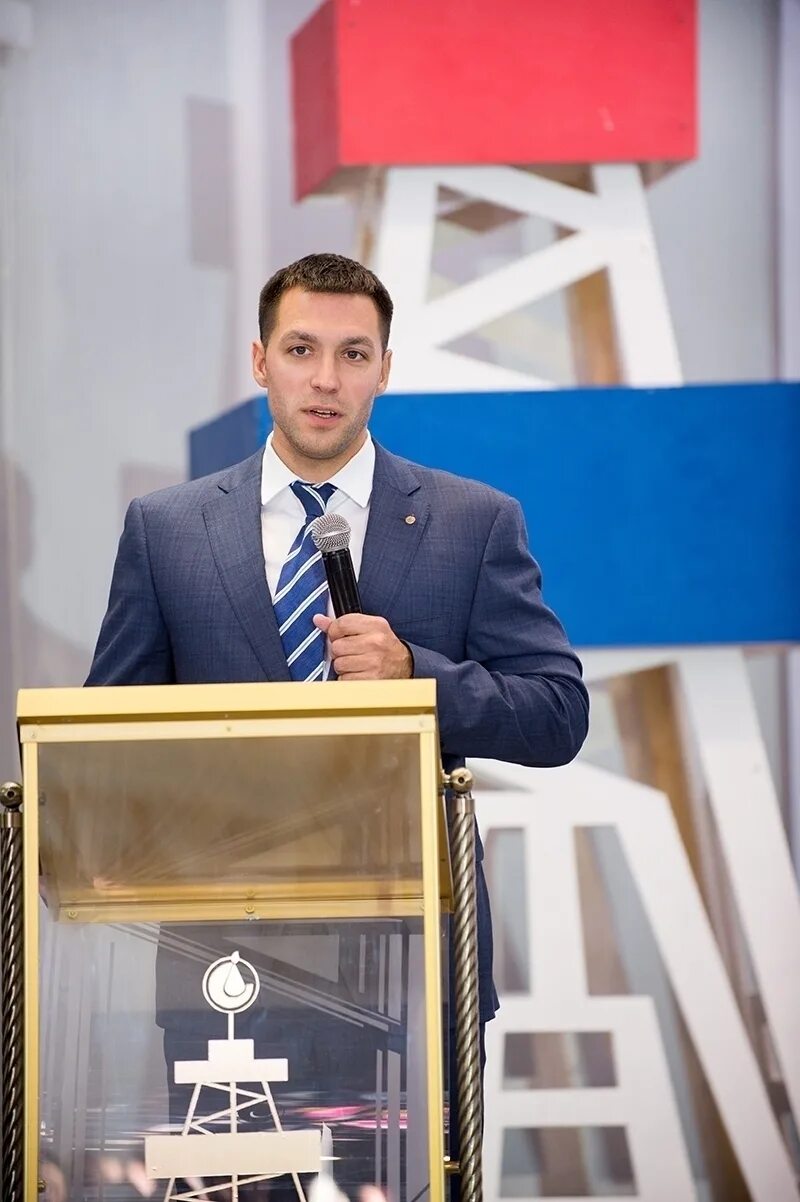 Олег дейнека мегион. Макеев юрий владимирович мегион. Мегионское управление буровых работ. Мубр мегион генеральный директор. Мегионское управление буровых работ.