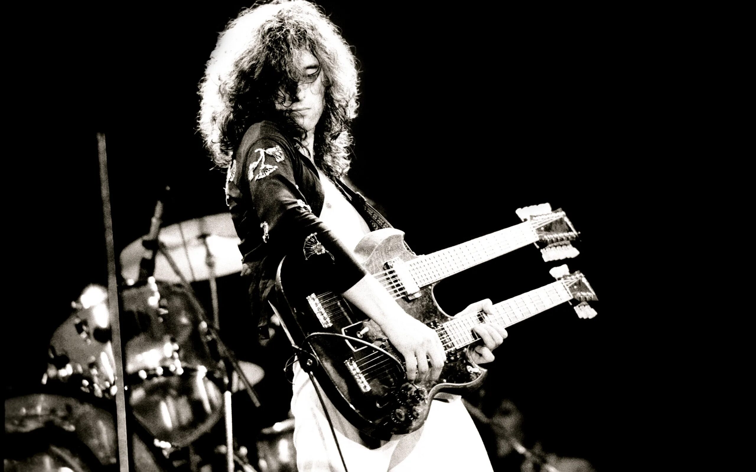 Рок фото. Джимми пейдж 2020. Led Zeppelin Джимми пейдж. Джимми пейдж с группой. Гитарист лед Зеппелин Джимми пейдж.