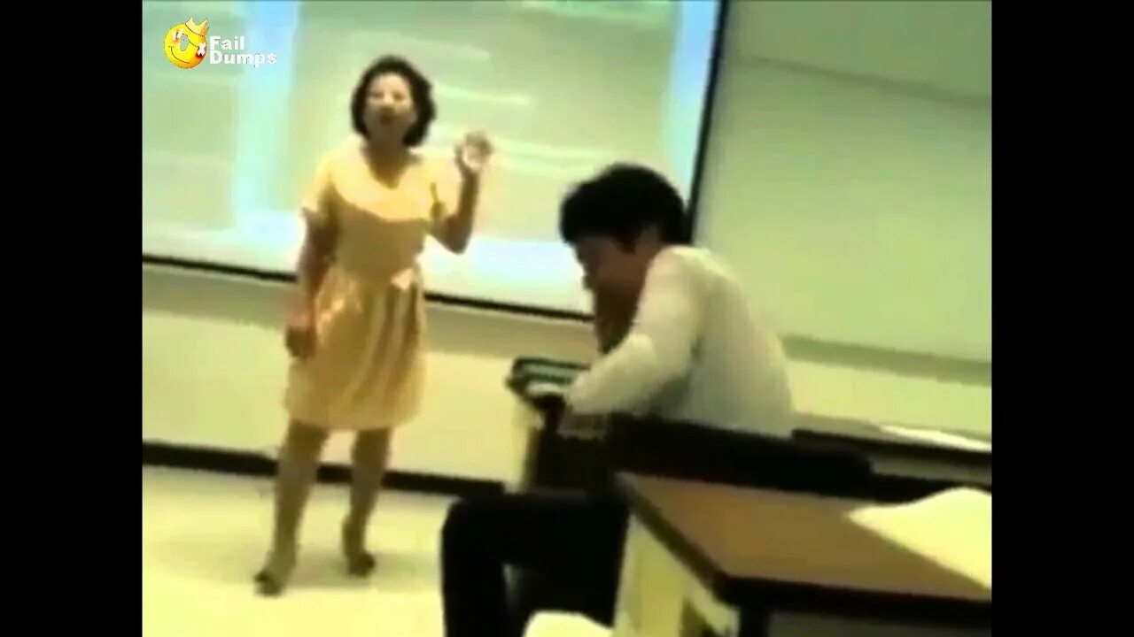 Японская учительница рабыня. Училка набросилась на ученика. Поцелуй с учительницей. Выебал свою учительницу. Учитель разбила