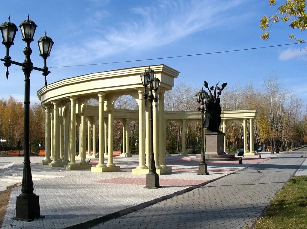 Петропавловск покажите город петропавловск казахстан. Город Петропавловск Казахстан. Петропавловск Казахстан парк. Петропавловск парк культуры. Памятник Пушкину и Абаю в Петропавловске.