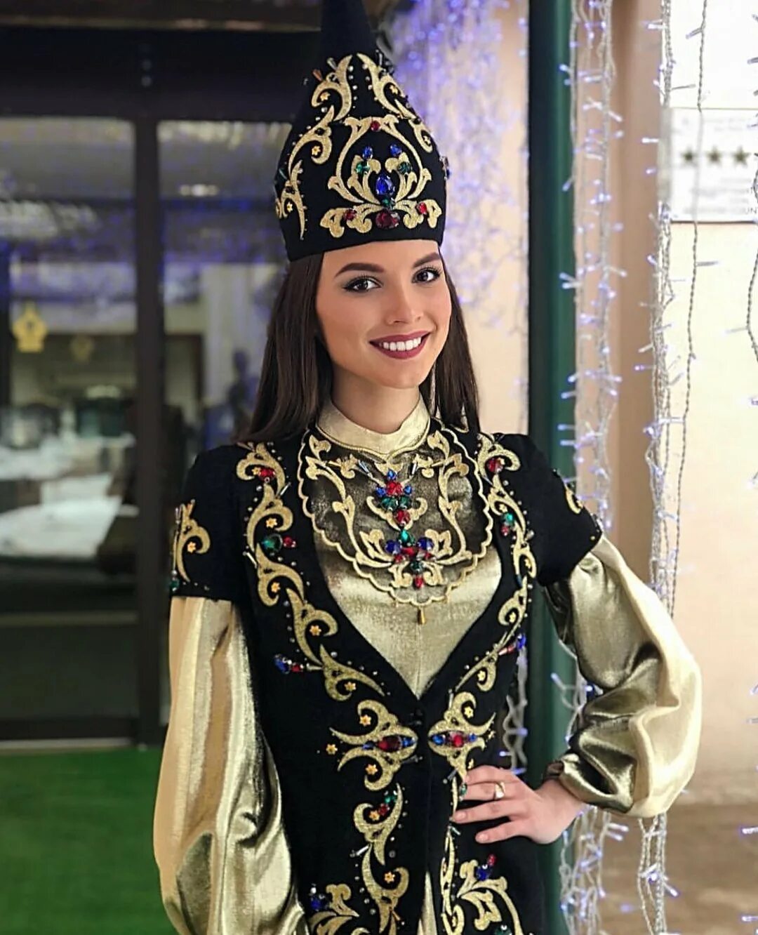 элина сосновская певица крымская татарка. современный татарский костюм. современные татарские. казанская татарка внешность. монгольская певица tatar.