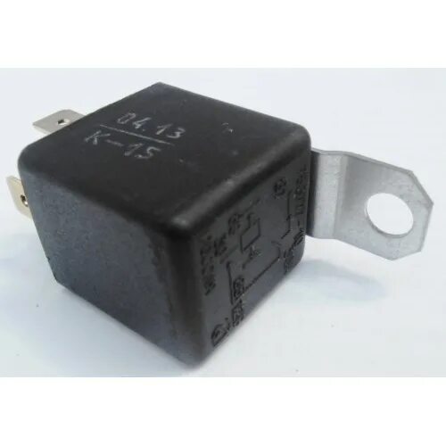 Реле рс 702 ваз 2101. Реле рс 527 аналоги. Реле контрольной лампы заряда ваз. Реле зарядки генератора ваз 2105. 702 реле ваз 2101.