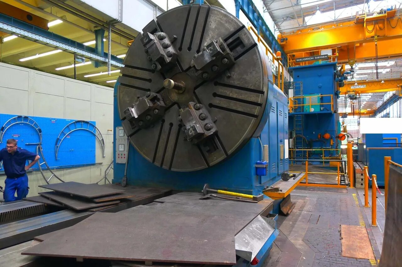 Карусельный токарный станок ссср. Токарный станок hoesch d1000. Гигантские токарные станки. Токарно карусельный станок атоммаш. Станки чпу геркулес.