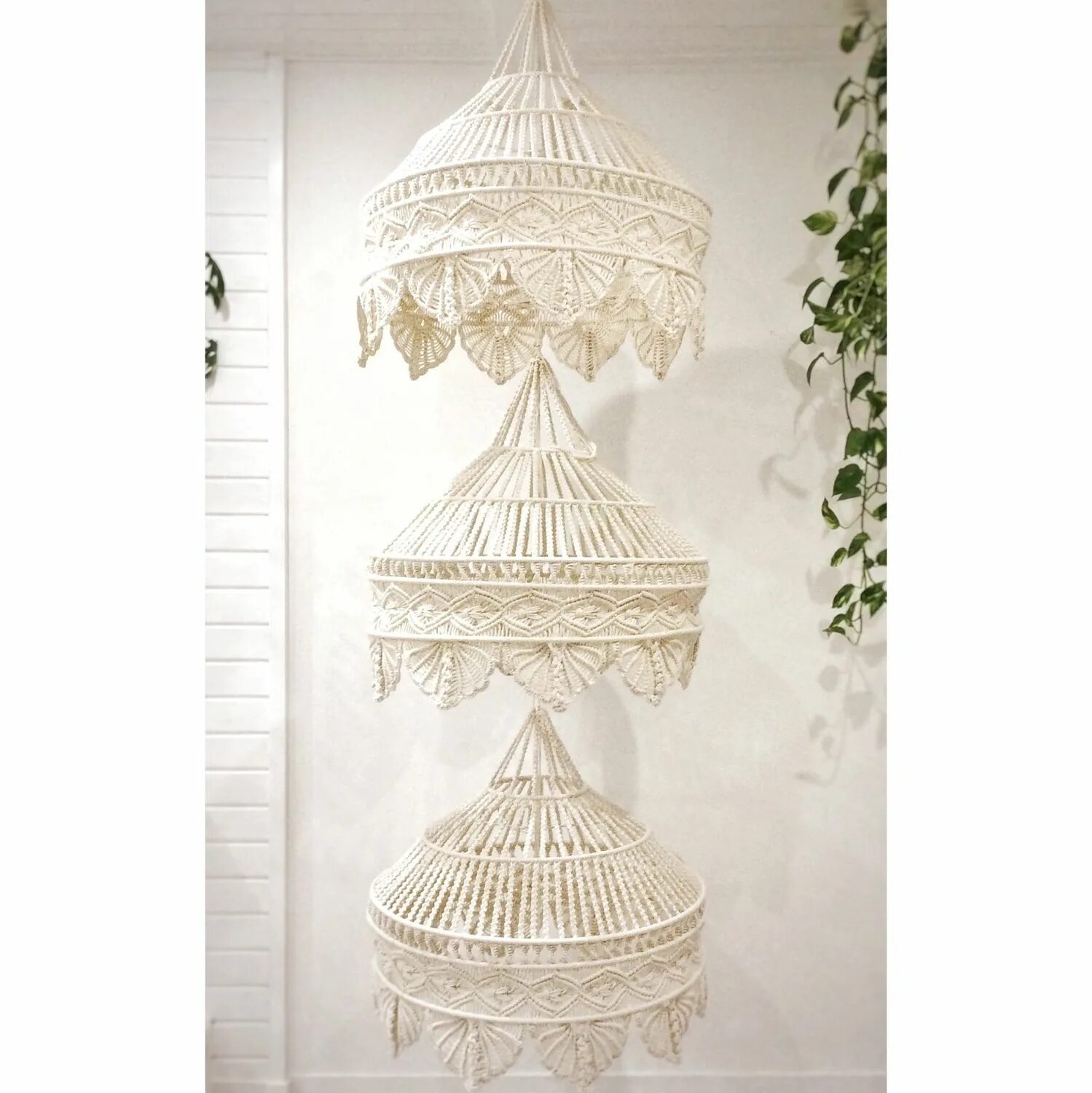 5 DIY macrame lighting projects +14 gorgeous macrame pendant lights you can buy!