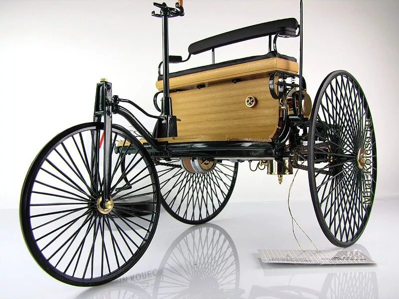 Что представлял собой первый автомобиль. Benz Patent-Motorwagen 1886. Mercedes Benz 1886.