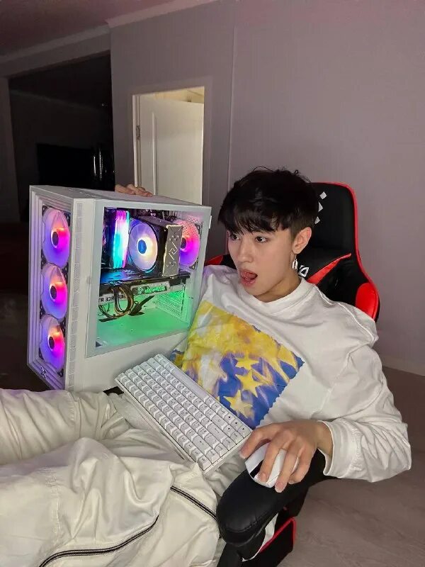 Аслана шука. Аслан шукаша твич. Аслан шукаша 2023. Аслан шукаша блоггер. Аслан шукаша эрондондон speed up.