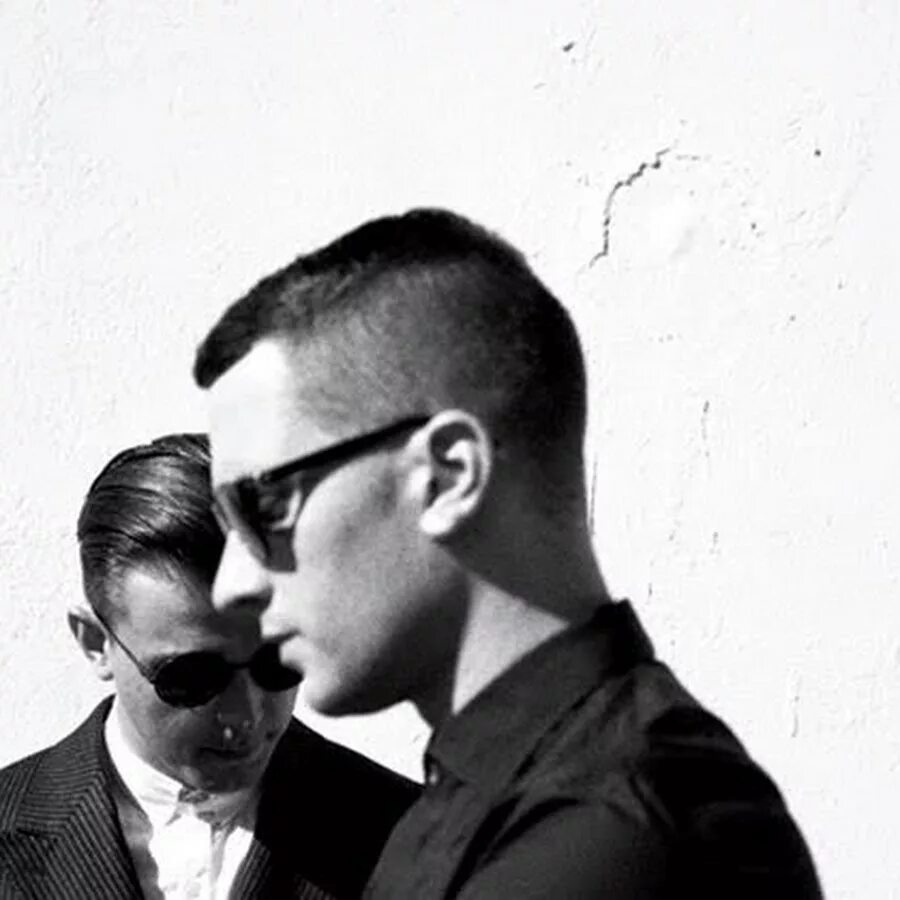 Hurts токсис. Gustav hurts. Hurts 2015.