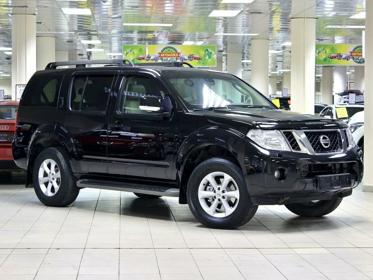 Купить б/у Nissan Pathfinder III 2.5d AT (174 л.с.) 4WD дизель автомат в Черепов