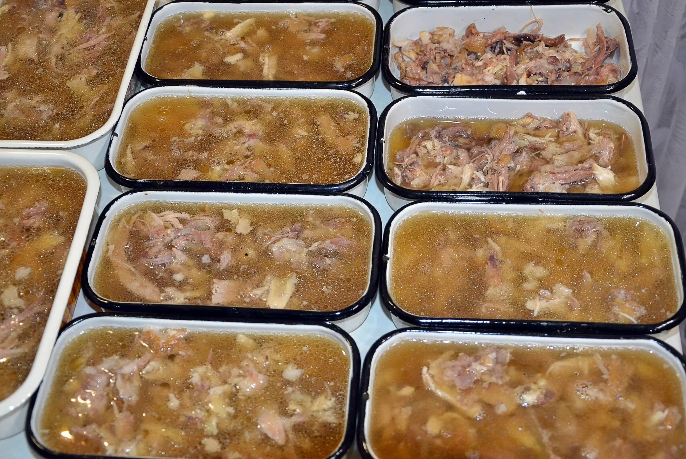 Чтобы холодец был прозрачным что добавить. Холодец в духовке вкуснее или нет.