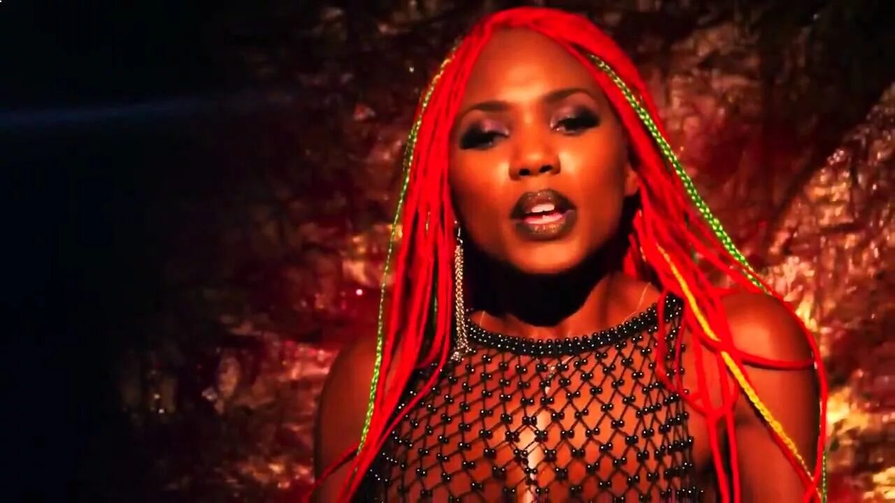 Лучшие видеоклипы шансона. Музыкальные видеоклипы. Самый хит клип. Бритни спирс 2000. Видеоклип.