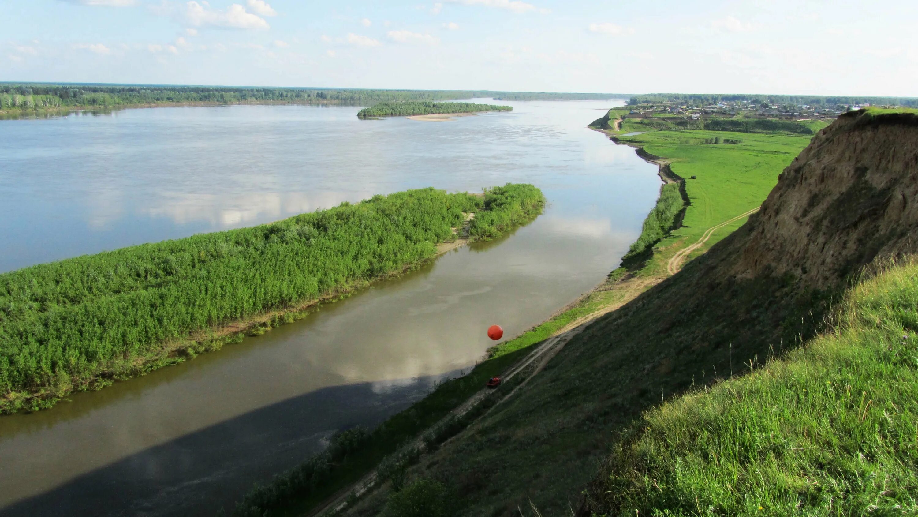 Новосибирск река Иртыш. Река Обь Томск. Река Иртыш в Черлаке. Река Обь камень на Оби. Томск обь