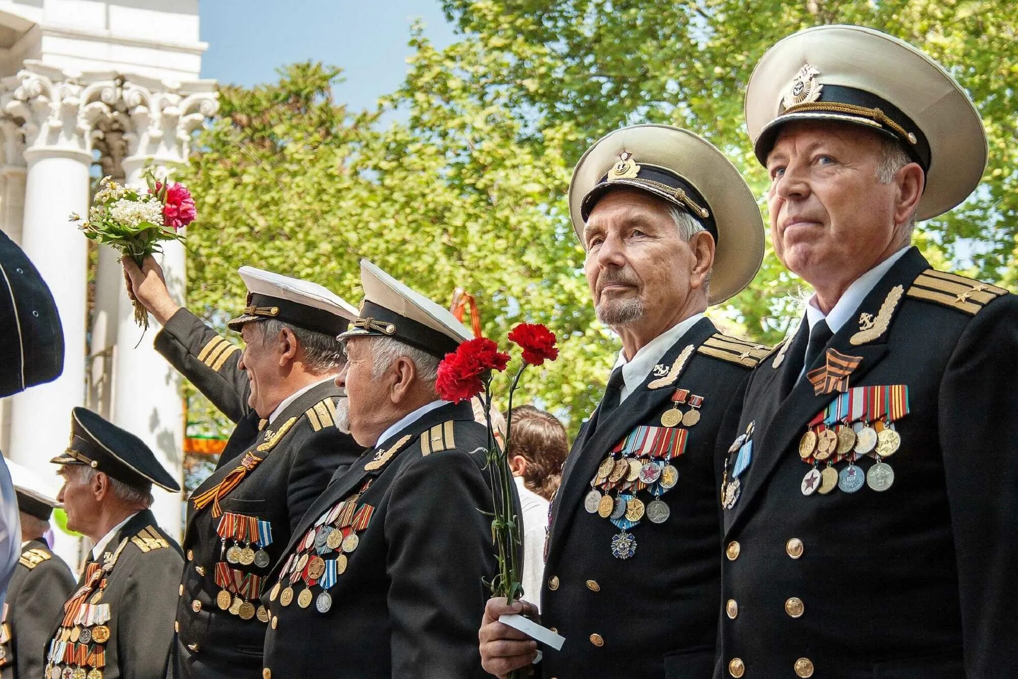 С днем Победы. Ветераны на параде Победы. Ветераны на параде 9 мая. День Победы в Великой Отечественной войне.